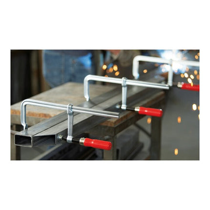 Zacisk śrubowy BESSEY classiX wykonany w całości ze stali Szerokość mocowania 400 mm Występ 120 mm ( 8000350803 )