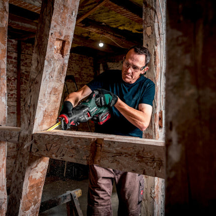 Akumulatorowa pilarka szablasta Metabo SSEP 18 LT BL 18 V 32 mm bezszczotkowa + 1x akumulator LiHD 4,0 Ah - bez ładowarki