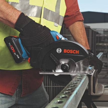 Bosch GKM 18V-50 Professional akumulatorowa pilarka tarczowa do metalu 18 V 136 mm bezszczotkowa + 1x akumulator ProCORE 4,0 Ah + ładowarka + L-Boxx