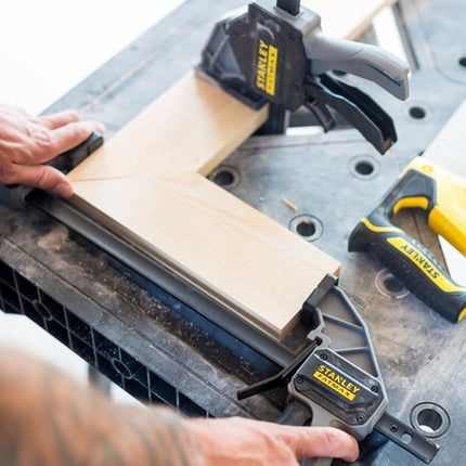 Stół warsztatowy Stanley Fatmax(R) Express(TM) ( 8000150137 ) H800xW850xD600mm składany