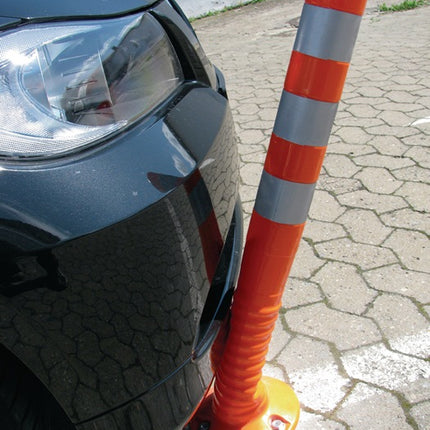 Słupek bariery ( 9000490020 ) plastikowy pomarańczowy/biały Ø 80 mm z materiałem mocującym
