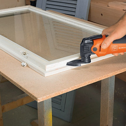 Drobnoziarnisty samoprzylepny arkusz ścierny ( 8000381249 ) o ziarnistości 40