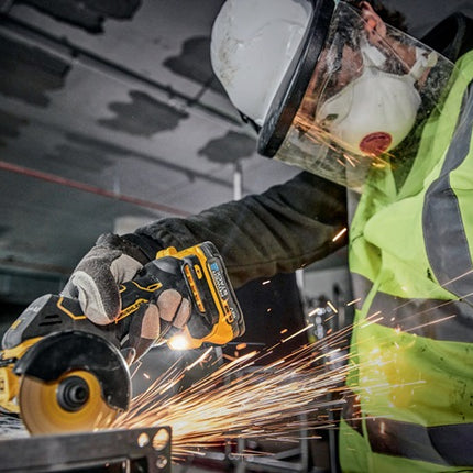 Akumulatorowa przecinarka do wielu materiałów Dewalt DCS438N ( 8001414501 ) 18 V