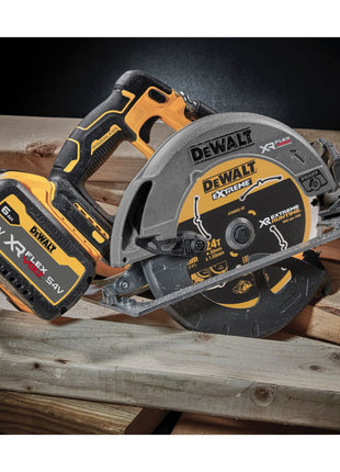 DeWalt DCS 573 N Scie circulaire 18 V 190 x 30 mm Brushless + 1x batterie 4,0 Ah - sans chargeur