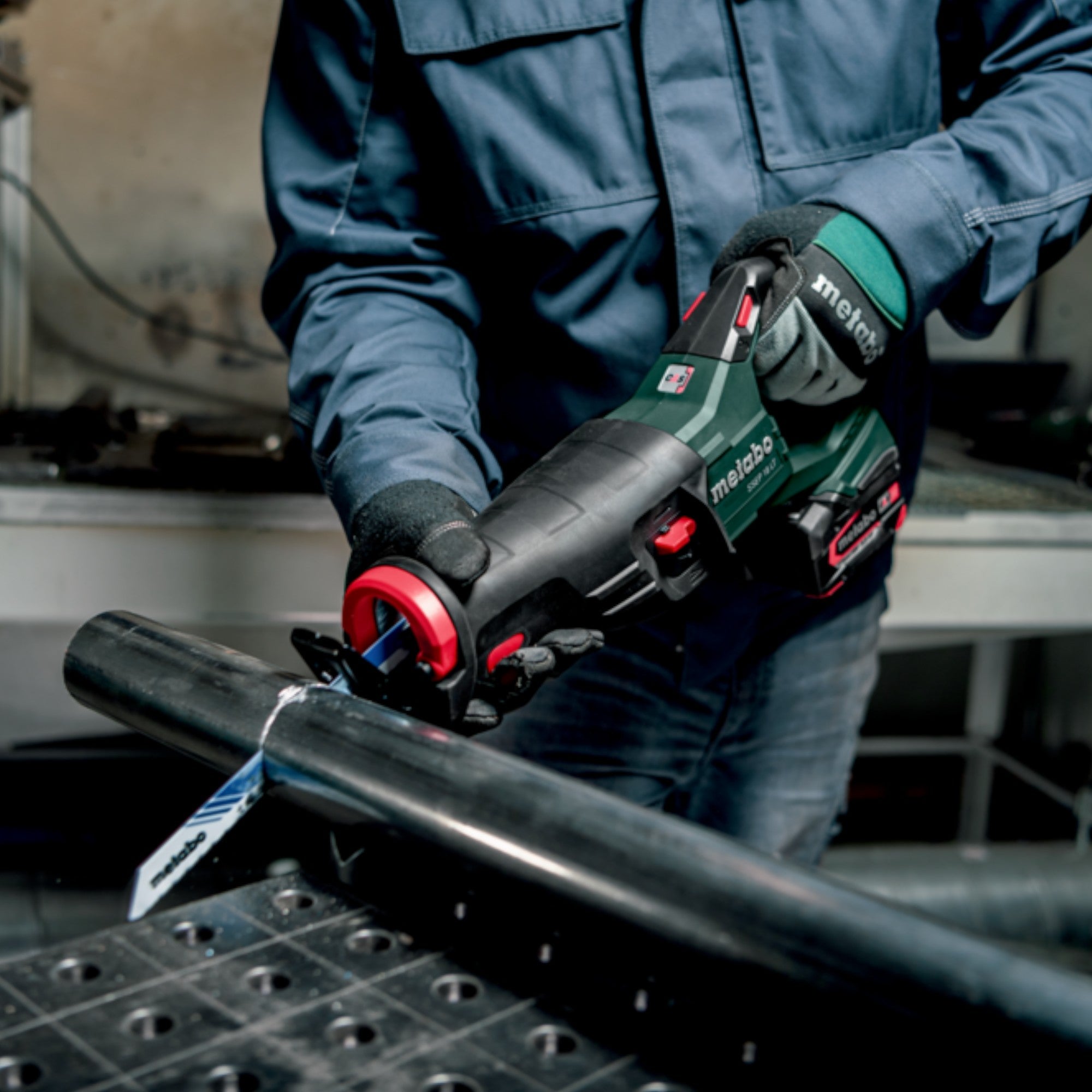 Metabo SSEP 18 LT Akku Saebelsaege 18 V 32 mm 2x LiHD Akku 4 0 Ah Ladegeraet 3 - toolbrothers