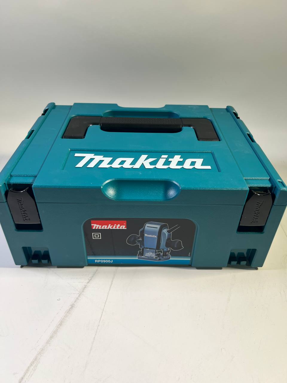 Makita RP 0900 J 900 Watt Oberfraese 8 mm im MAKPAC Systemkoffer Gebraucht 0 - toolbrothers
