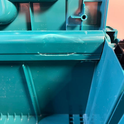 Makita MAKPAC 3 Kunststoffkoffer 395 x 295 x 215 mm ohne Einlage 821551 8 Beschaedigt 3 - toolbrothers