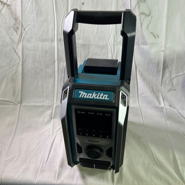 Makita DMR 114 Akku Baustellenradio 12 14 4 18 V AM FM Bluetooth IP 65 Reparaturgeraet 0 - toolbrothers