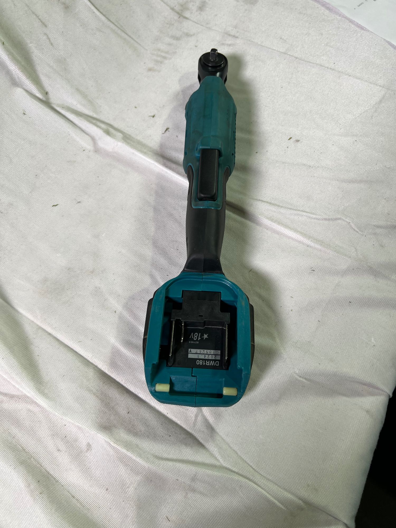 Makita DWR 180 Z Akku Ratschenschrauber 18 V 47 5 Nm 1 4 3 8 Solo ohne Akku ohne Ladegeraet Reparaturgeraet 2 - toolbrothers