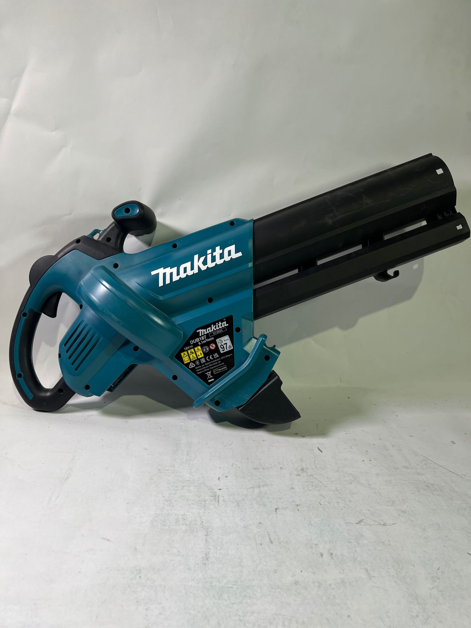 Makita DUB 187 Z Akku Laubblaeser und Laubsauger 18 V Brushless Solo ohne Akku ohne Ladegeraet Gebraucht 0 - toolbrothers