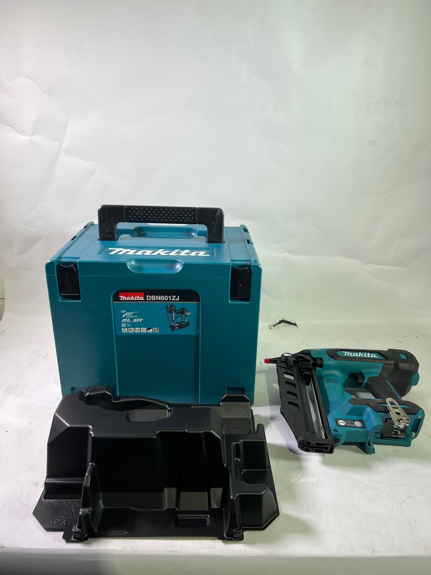 Makita DBN 601 ZJ Akku Nagler 18 V 19 64 mm Brushless Makpac ohne Akku ohne Ladegeraet Neuwertig 0 - toolbrothers