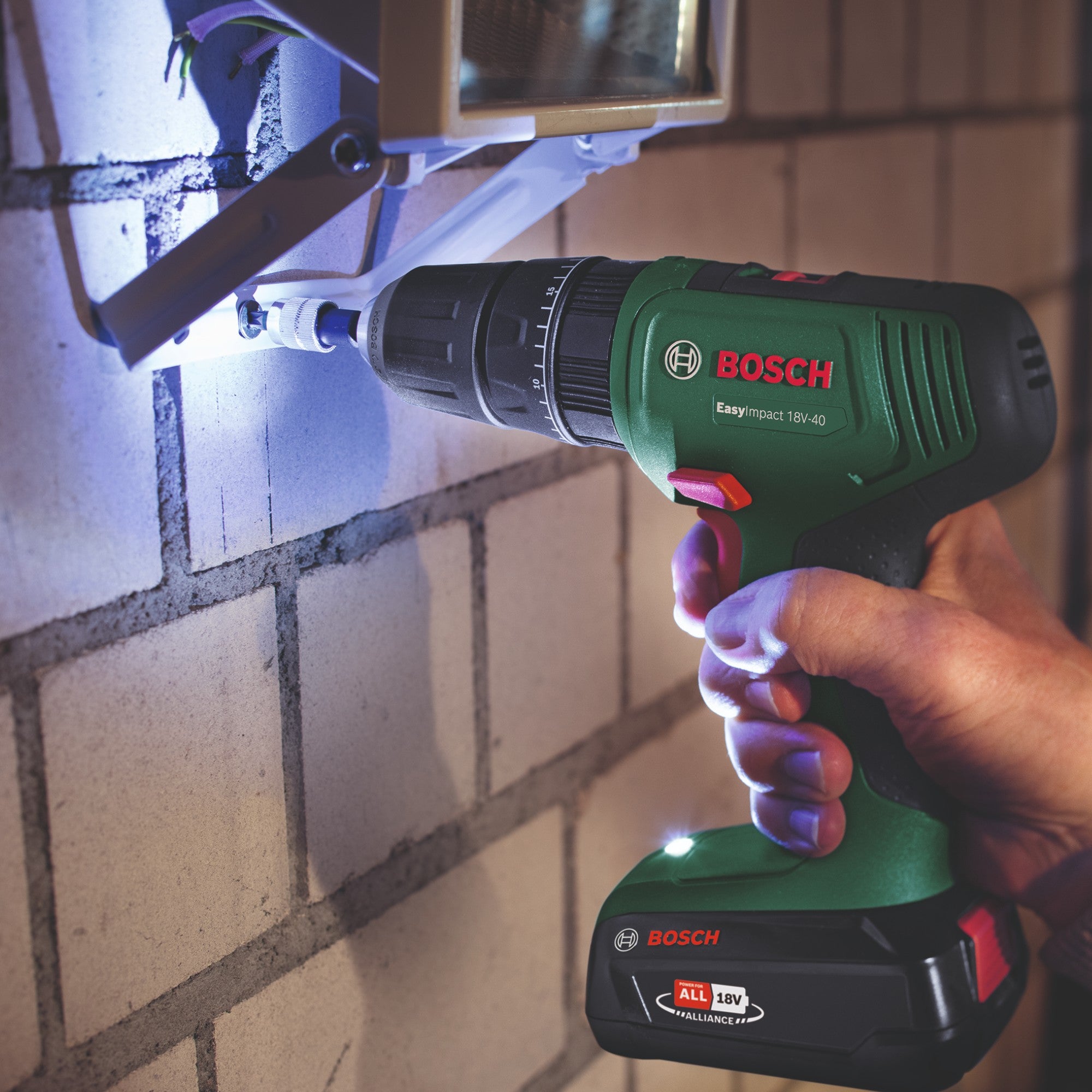 Bosch EasyImpact 18V 40 Akku Schlagbohrschrauber 18 V 36 Nm 06039D8108 2x Akku 2 0 Ah Ladegeraet Koffer 4 - toolbrothers