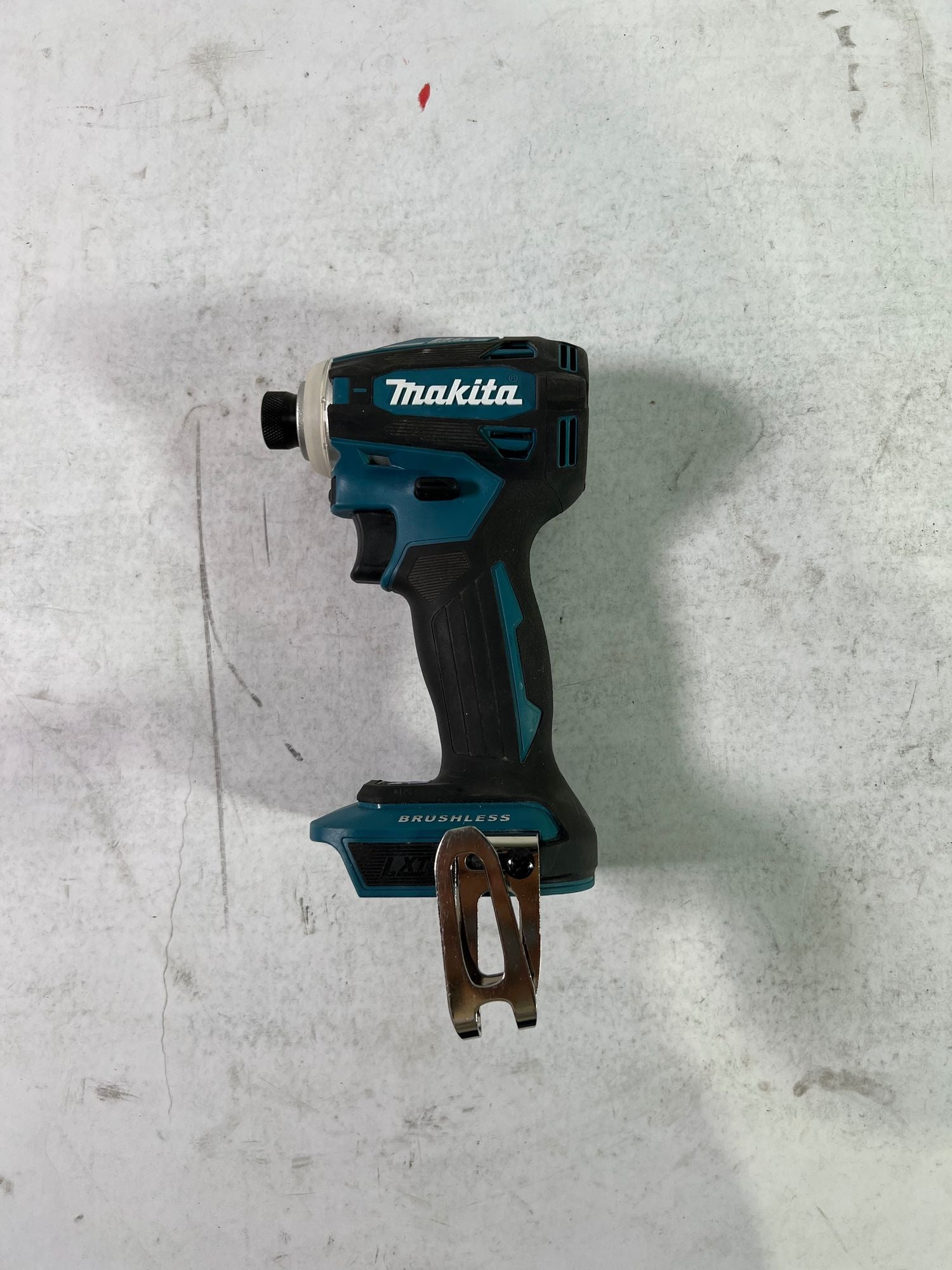 Makita DTD 172 Z Akku Schlagschrauber 18 V 180 Nm 1 4 Brushless Solo ohne Akku ohne Ladegeraet Reparaturgeraet 1 - toolbrothers