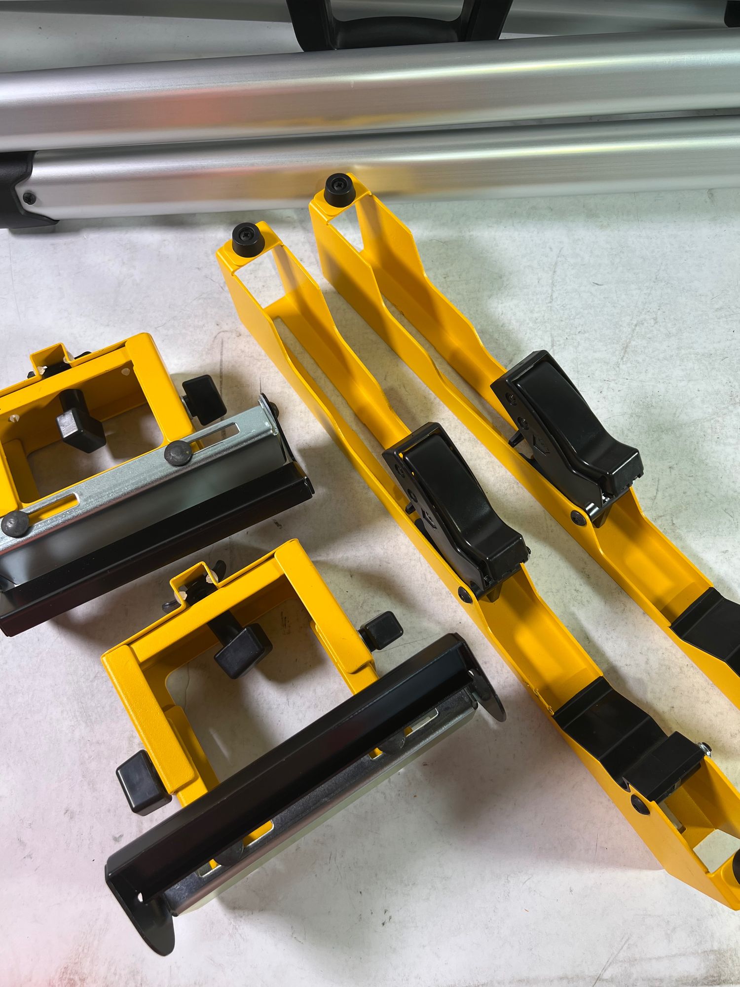 DeWalt DE 7033 Universal Untergestell fuer Kapp Paneel und Gehrungssaegen Leicht Gebraucht 2 - toolbrothers