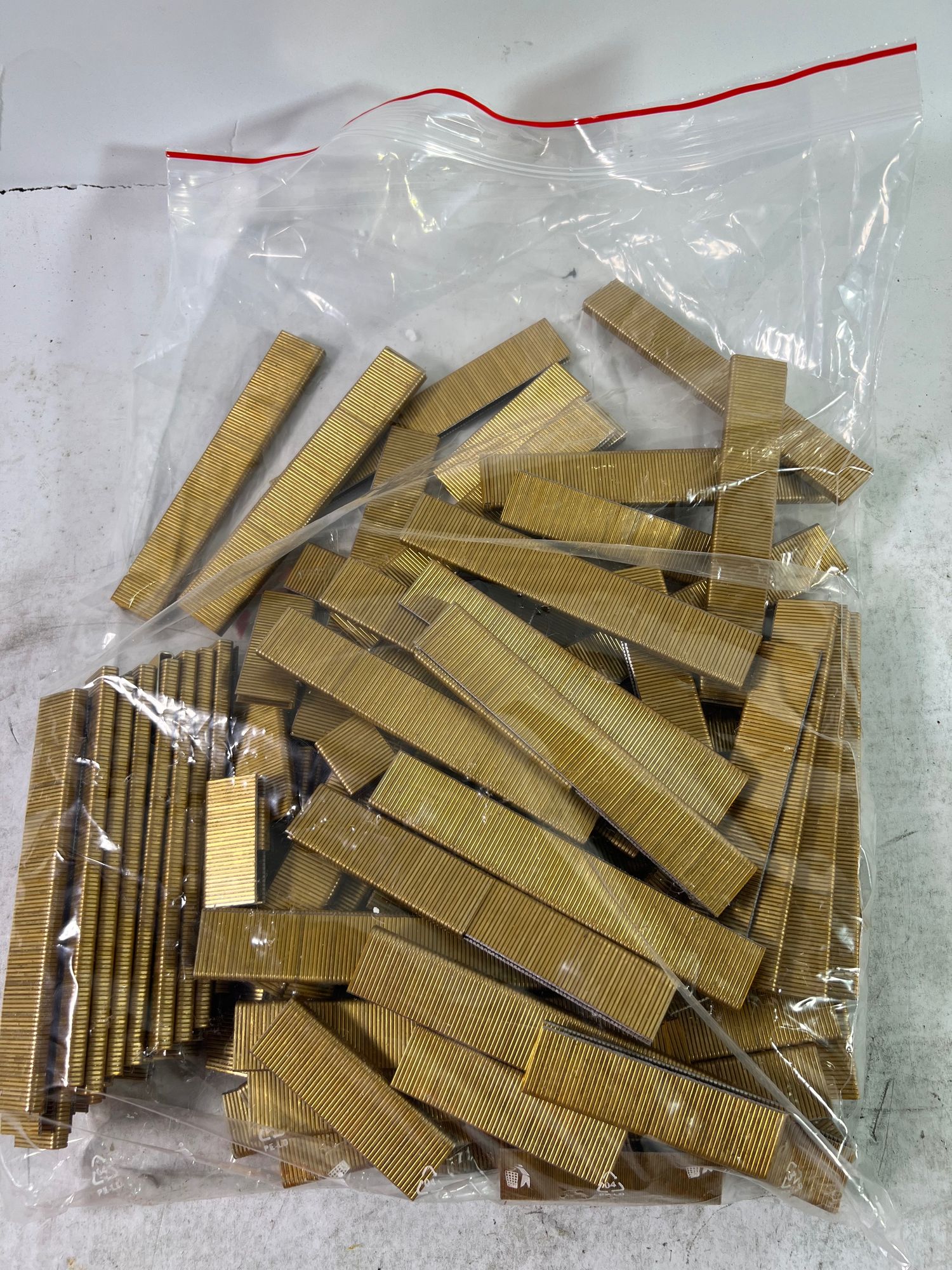 Prebena E20CNKHA Heftklammern 20mm 9200 Stueck aus verzinktem Stahl geharzt OVP Beschaedigt 1 - toolbrothers