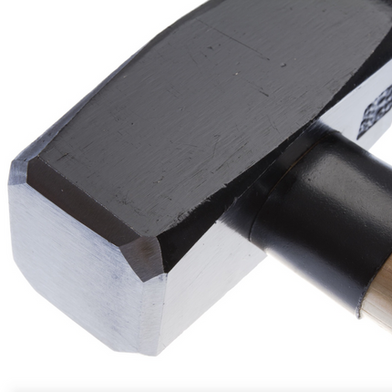 FORTE TOOLS Fäustel mit Holzgriff, 2000 g Kopfgewicht, Hammer mit Holzstiel, Premium Werkzeug, geschmiedet, doppelter Ringkeil, lackierter Kopf ( 000051151043 )