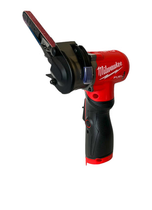 Milwaukee M12 FBFL10-301 akumulatorowy pilnik taśmowy 12 V 10 x 330 mm + 1x akumulator 3,0 Ah + ładowarka