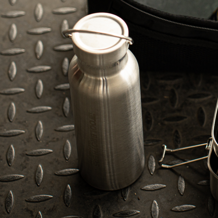 Torba na lunch ze stali nierdzewnej z 2-poziomową bambusową pokrywką o pojemności 1340 ml + butelka ze stali nierdzewnej o pojemności 600 ml + wielofunkcyjne sztućce 4 w 1