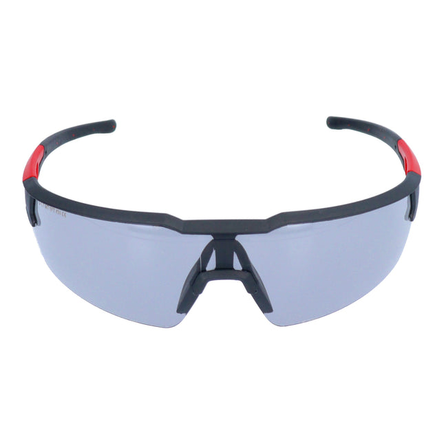 Okulary ochronne Milwaukee Enhanced Grey Okulary ochronne ( 4932478907 ) wersja z szarym przyciemnieniem