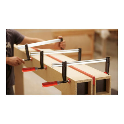 Zacisk śrubowy TPN z żeliwa ciągliwego BESSEY Szerokość mocowania 250 mm Występ 120 mm ( 4000831603 )